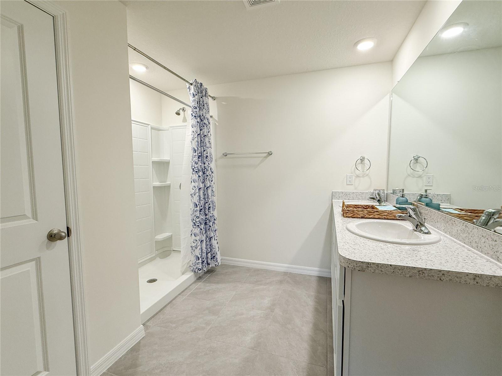 Image 24 of 51 For 13374 Mylion Way