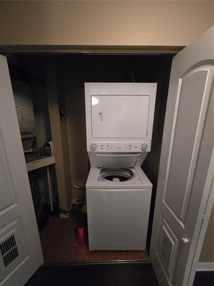 Image 7 of 26 For 7823 Hardwick Drive 214