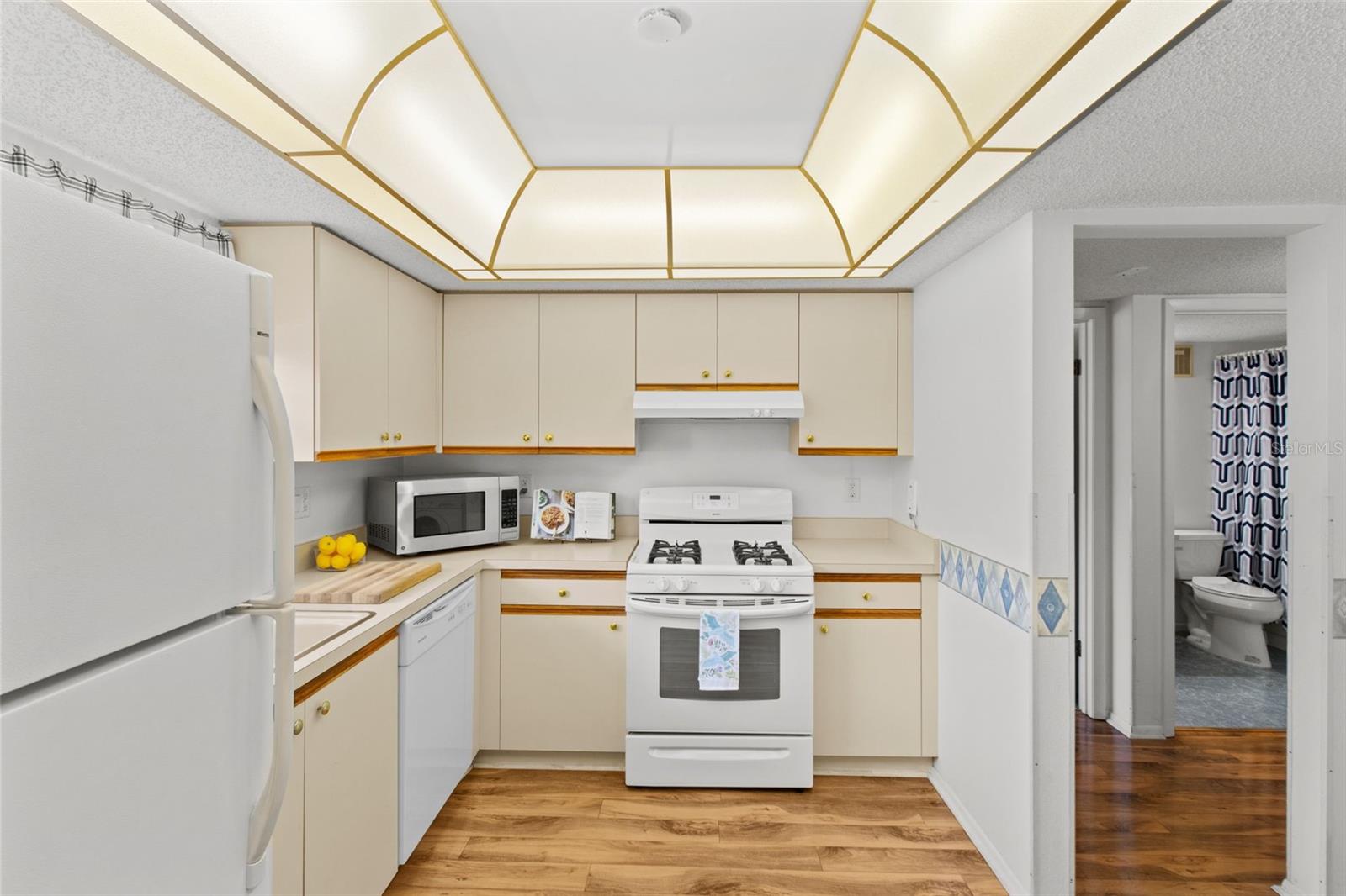Image 15 of 33 For 5920 80th Street N 308