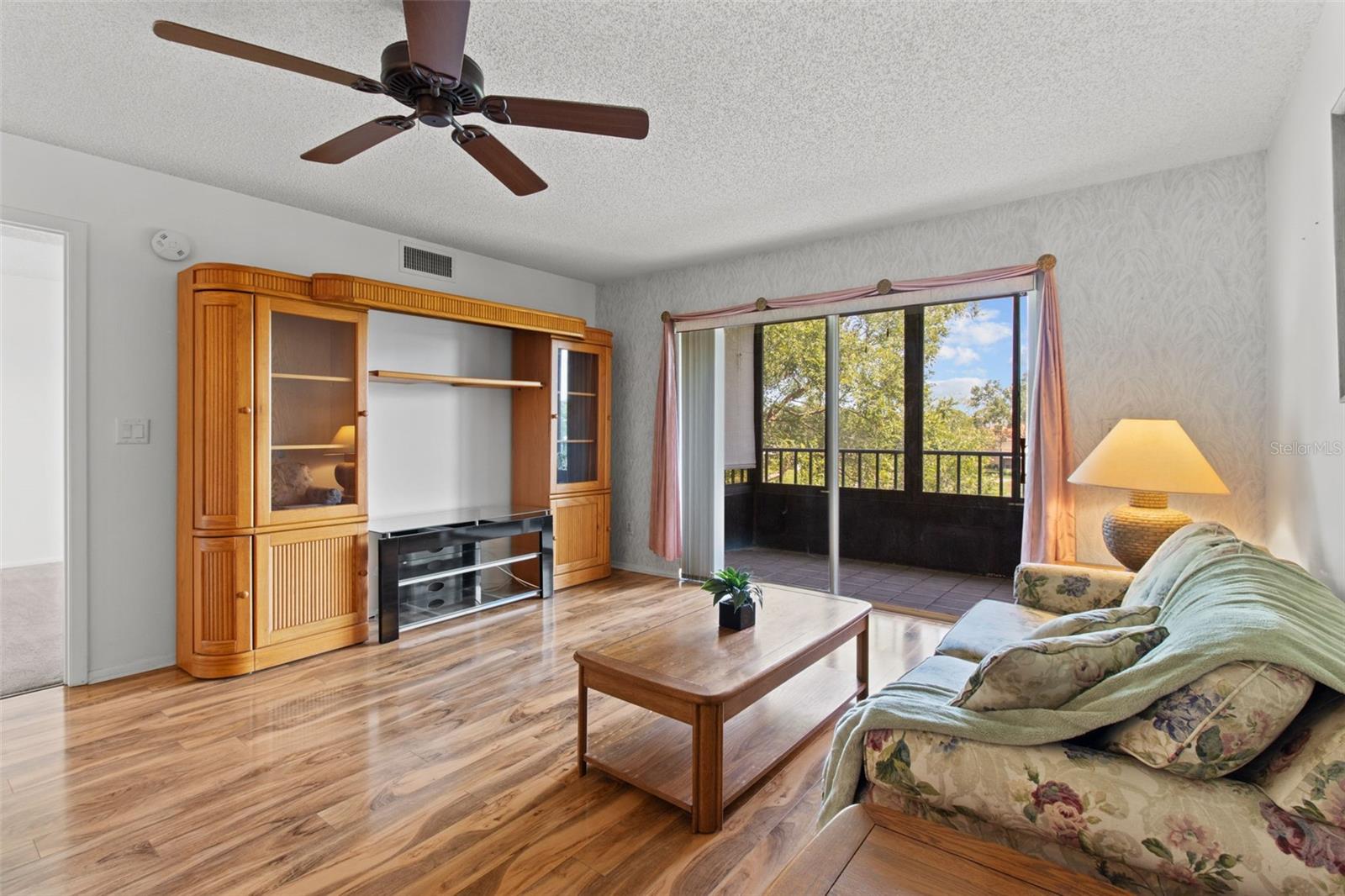Image 7 of 33 For 5920 80th Street N 308