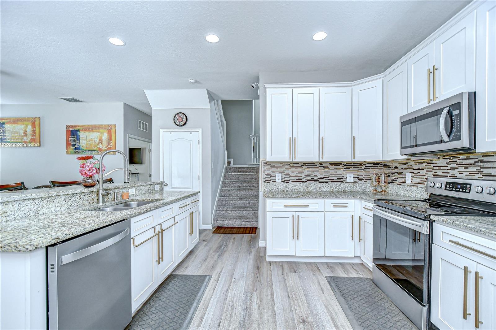 Image 16 of 50 For 12232 Ridgedale Drive