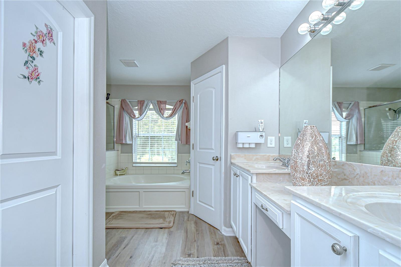 Image 27 of 50 For 12232 Ridgedale Drive
