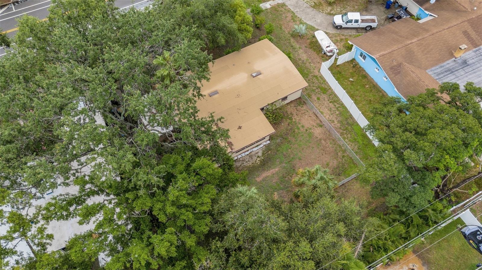 Image 9 of 27 For 620 Davis Boulevard