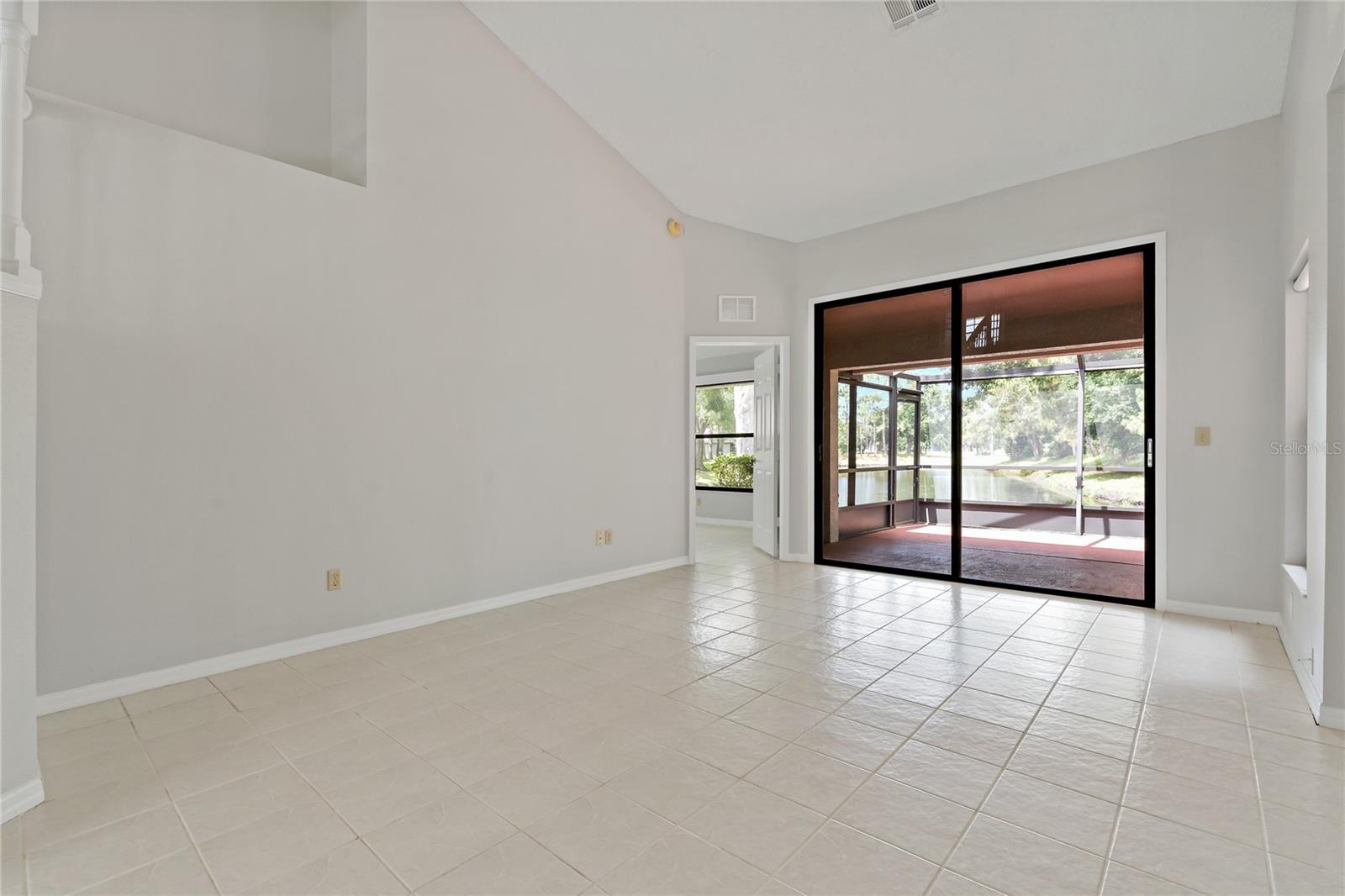 Listing photo id 15 for 16160 Craigend Place
