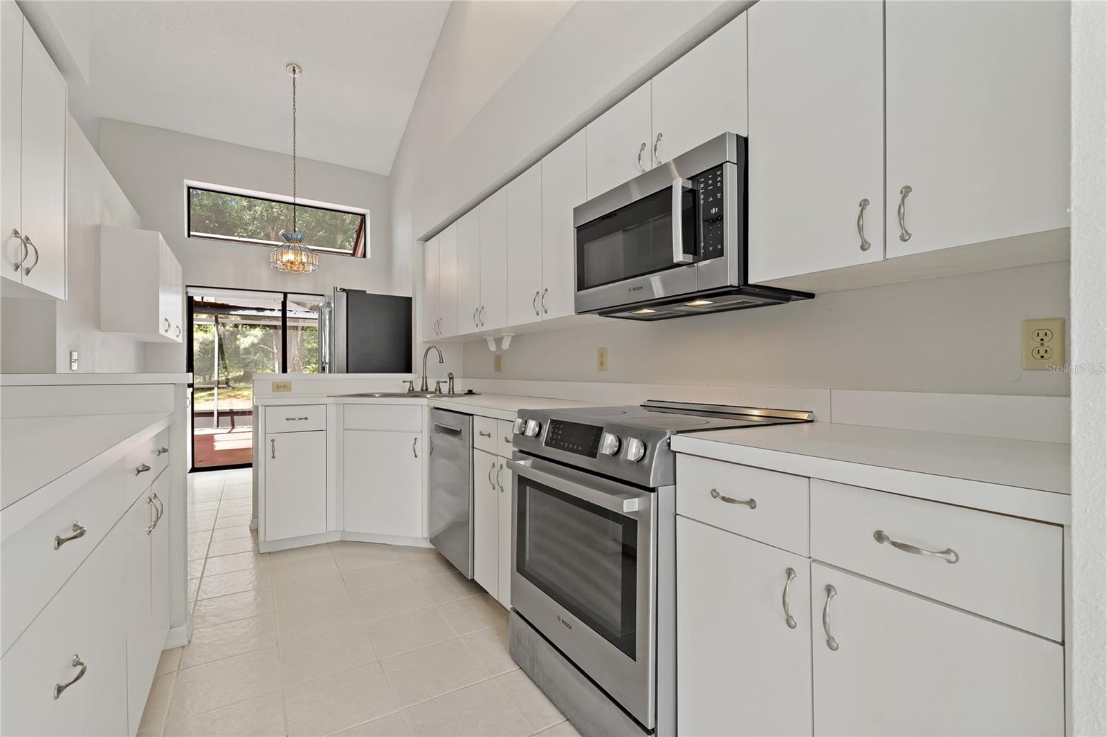 Listing photo id 17 for 16160 Craigend Place