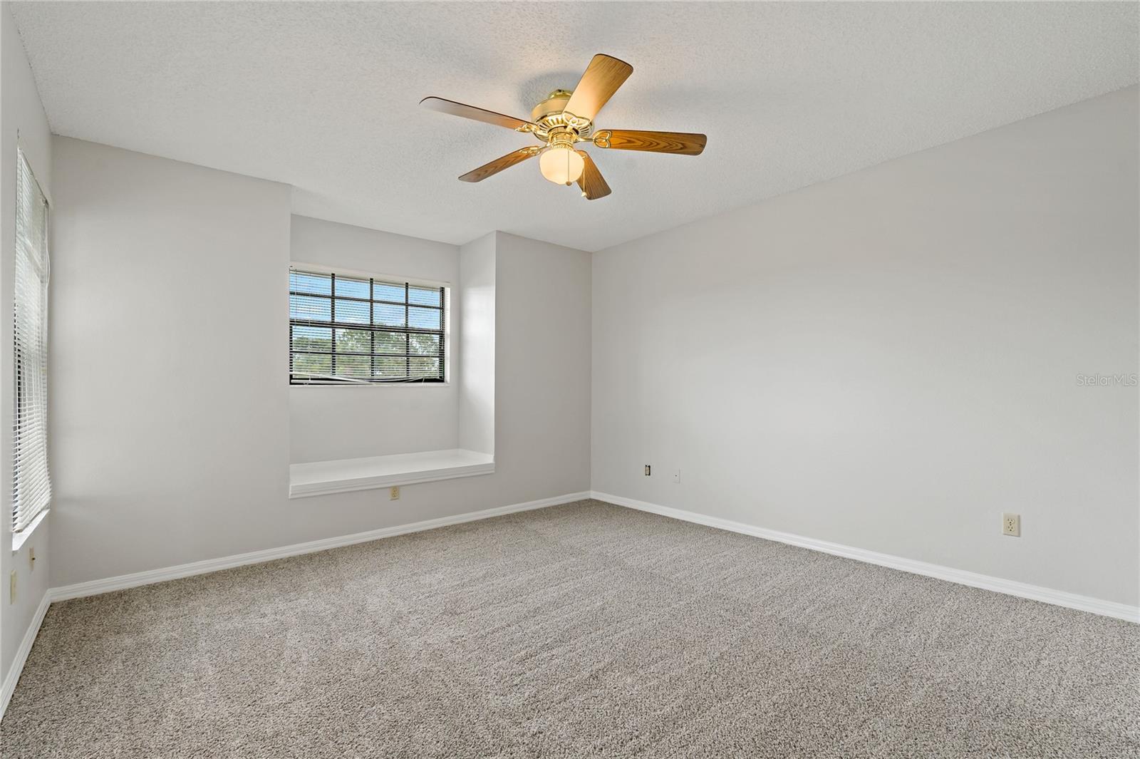 Listing photo id 36 for 16160 Craigend Place
