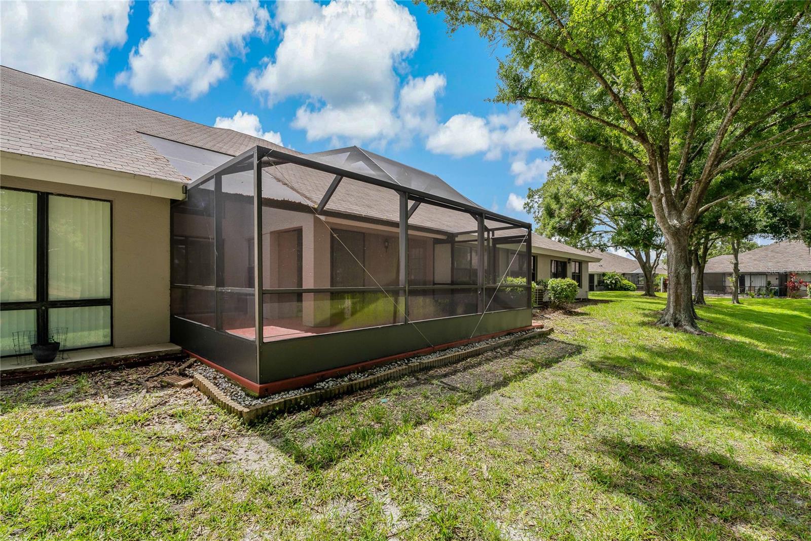 Listing photo id 4 for 16160 Craigend Place
