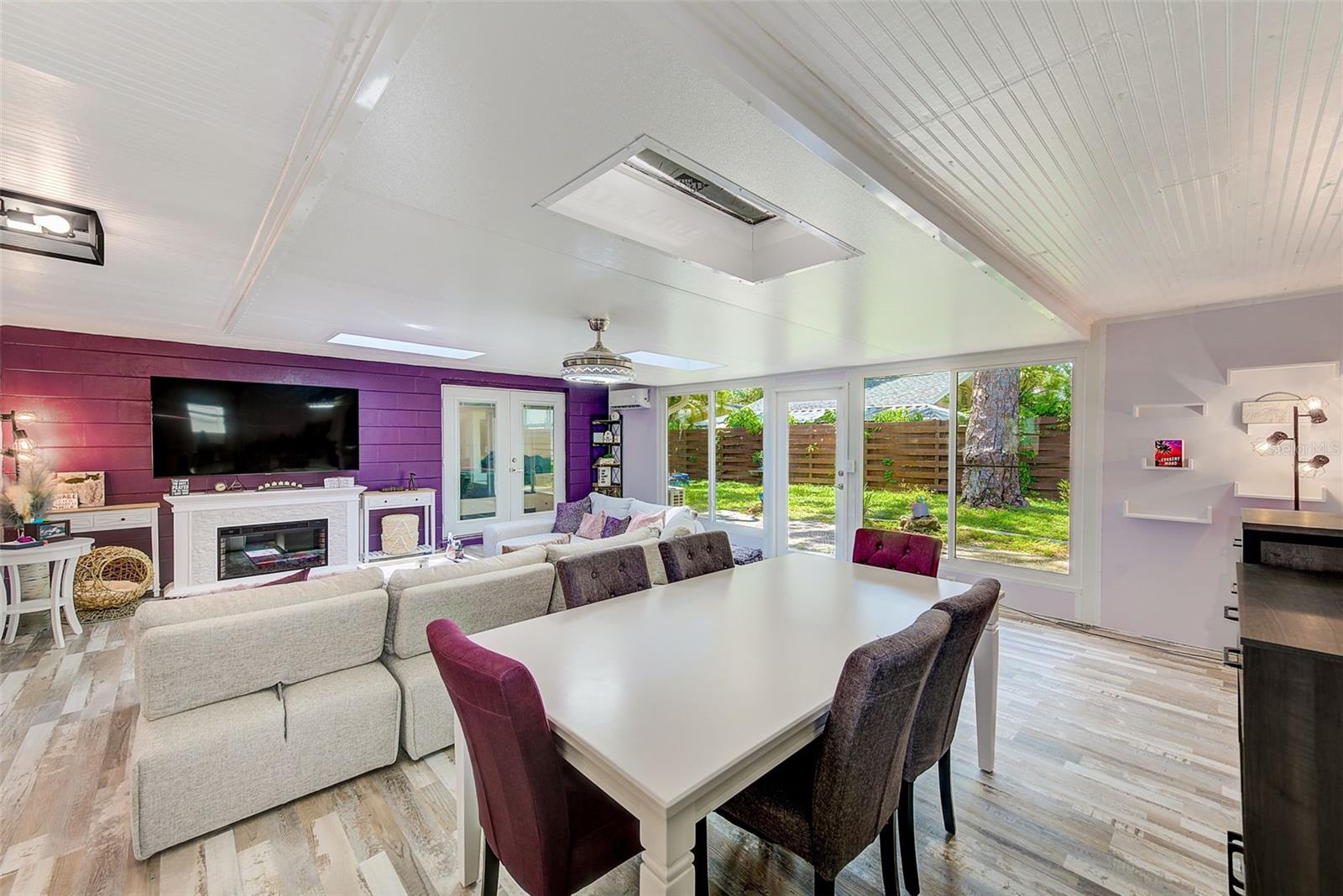 Image 11 of 41 For 9954 54th Avenue N