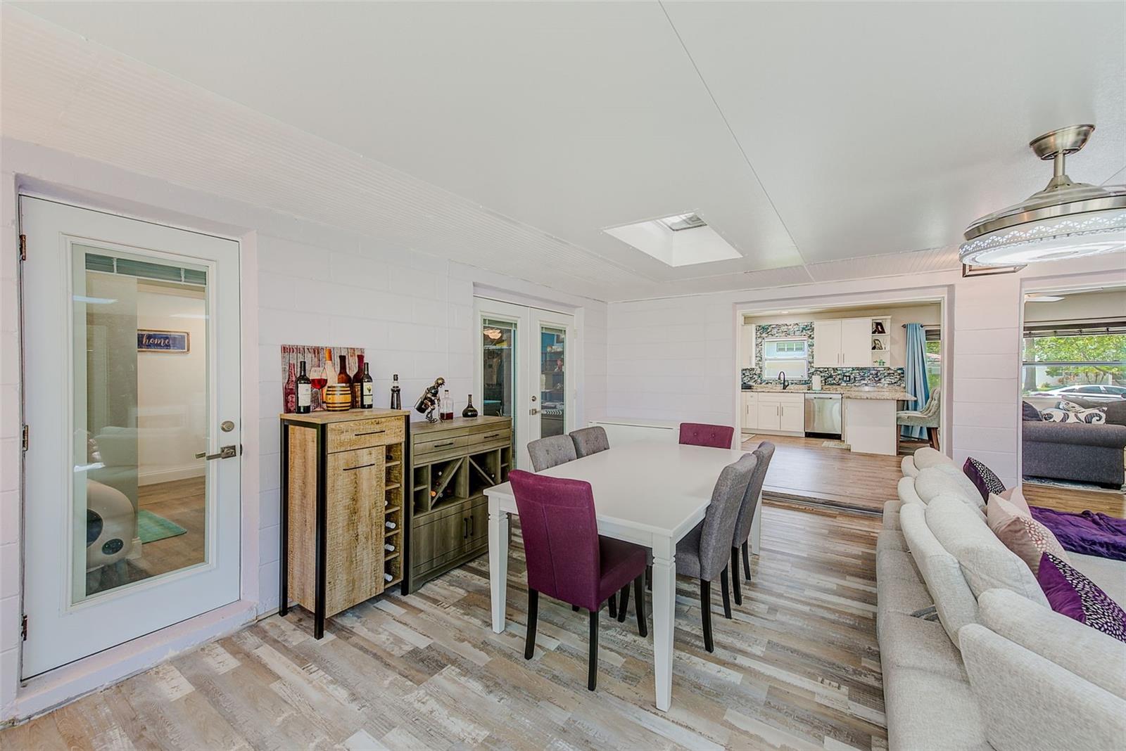 Image 12 of 41 For 9954 54th Avenue N