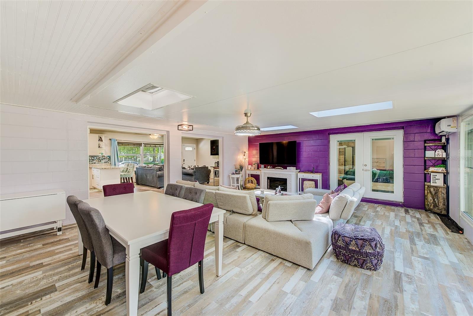Image 13 of 41 For 9954 54th Avenue N