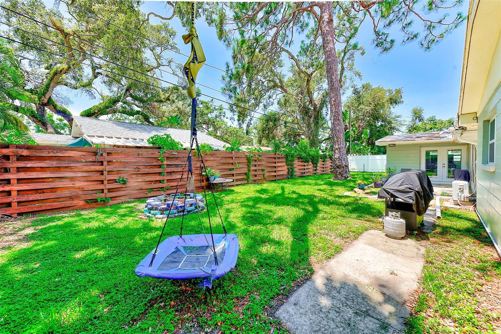 Image 37 of 41 For 9954 54th Avenue N