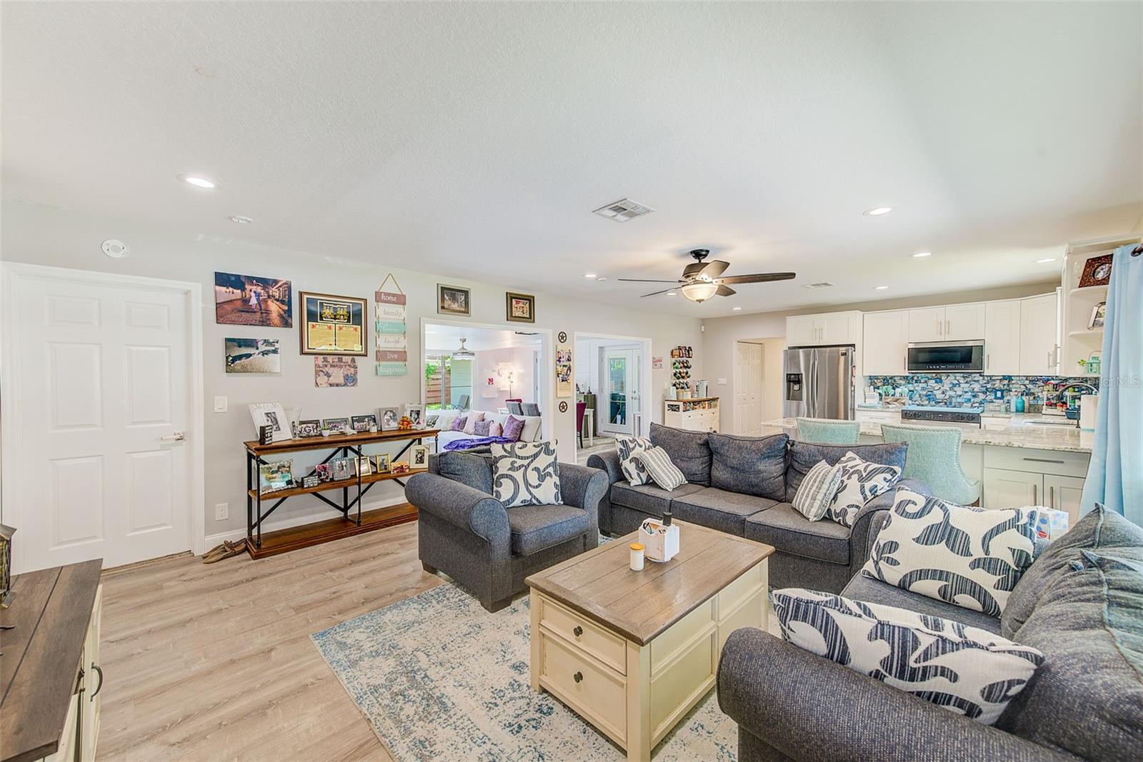 Image 4 of 41 For 9954 54th Avenue N