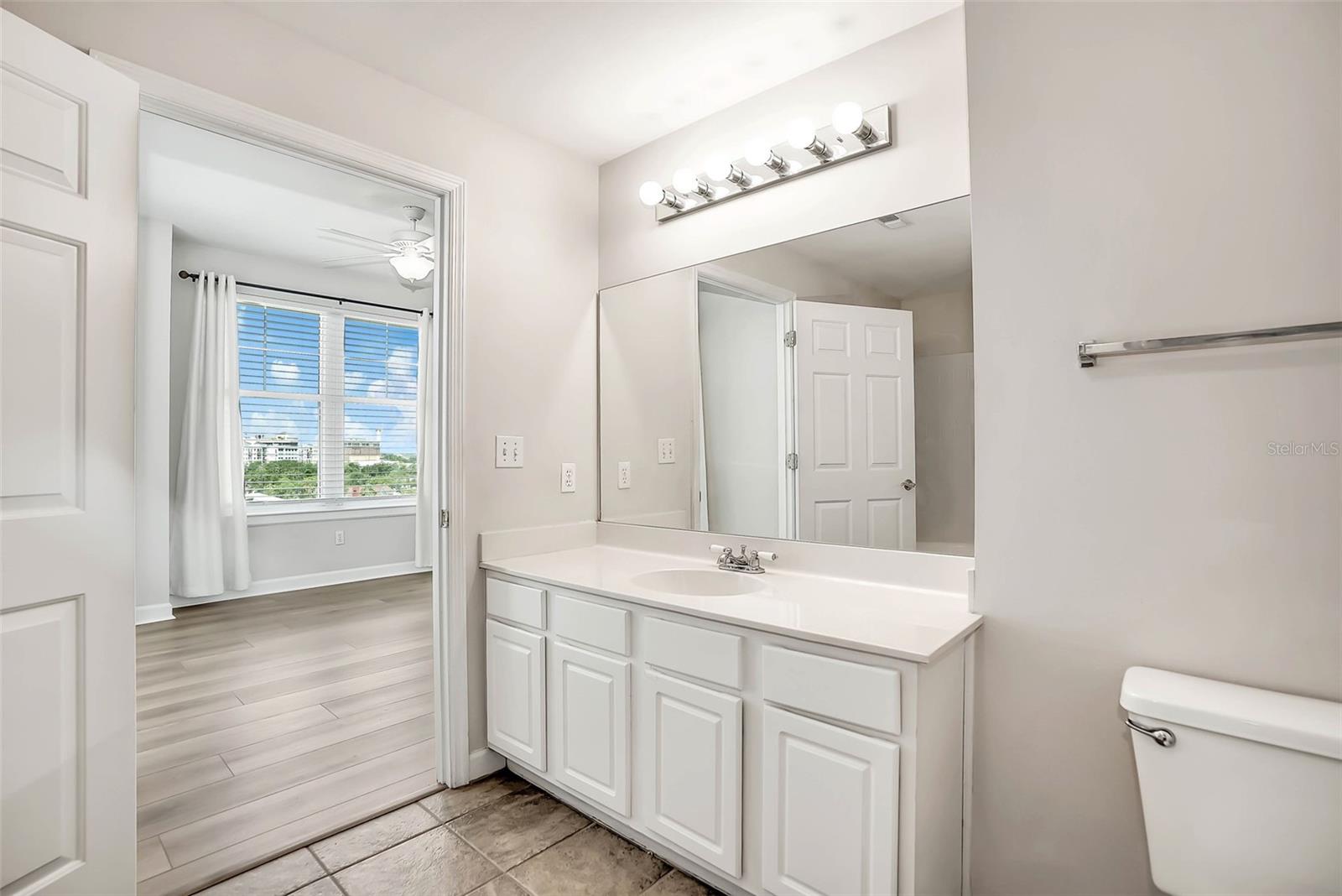Image 20 of 41 For 345 Bayshore Boulevard 801