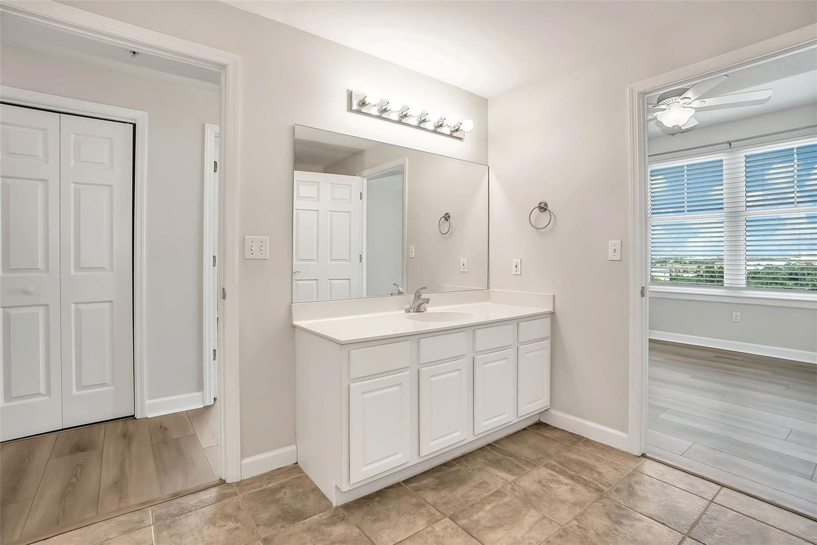Image 26 of 41 For 345 Bayshore Boulevard 801