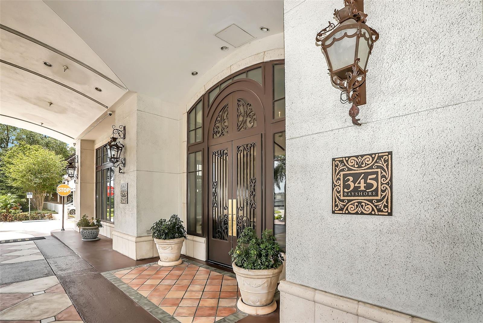 Image 3 of 41 For 345 Bayshore Boulevard 801
