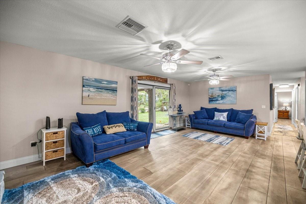 Image 6 of 59 For 4600 Lewoods Drive