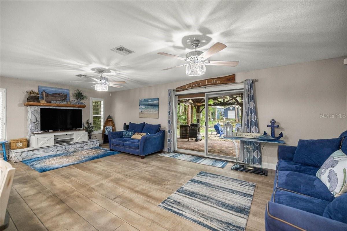 Image 7 of 59 For 4600 Lewoods Drive