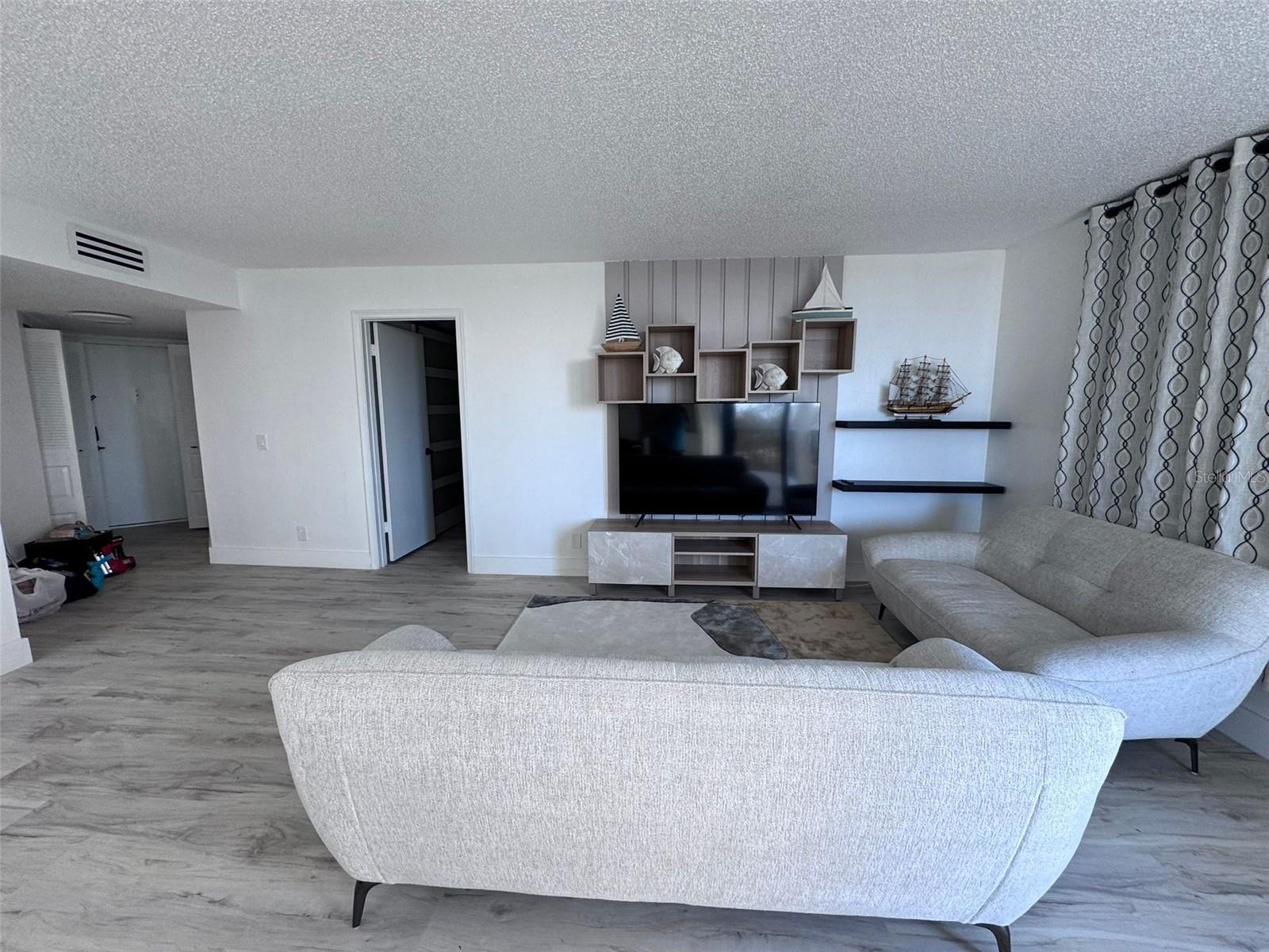 Image 4 of 9 For 6269 Palma Del Mar Boulevard S 508