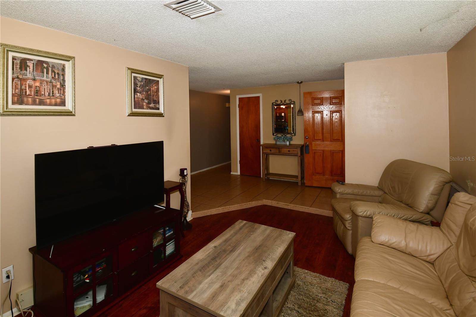 Image 4 of 23 For 11990 104th Avenue