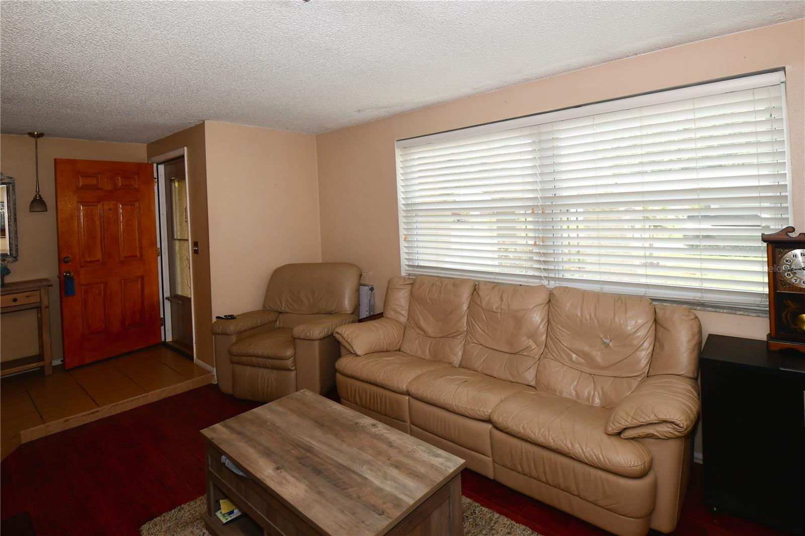 Image 5 of 23 For 11990 104th Avenue