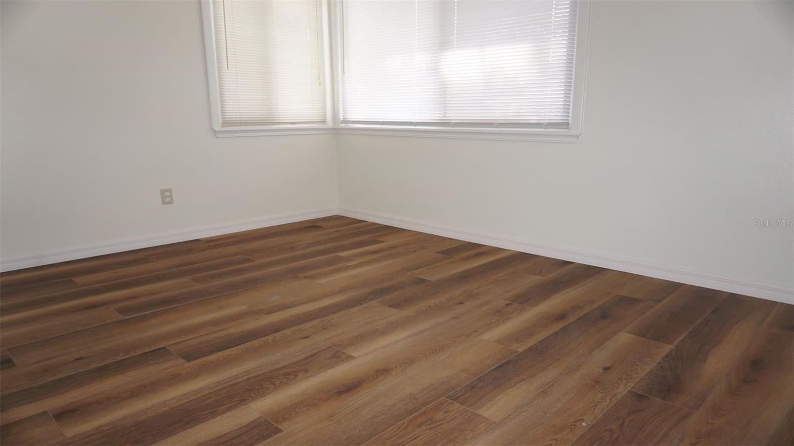 Image 4 of 18 For 717 75th Street N
