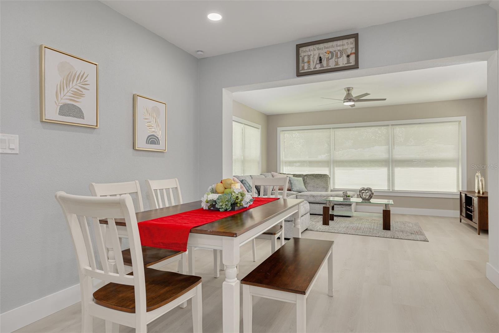 Image 11 of 33 For 912 Pineview Avenue