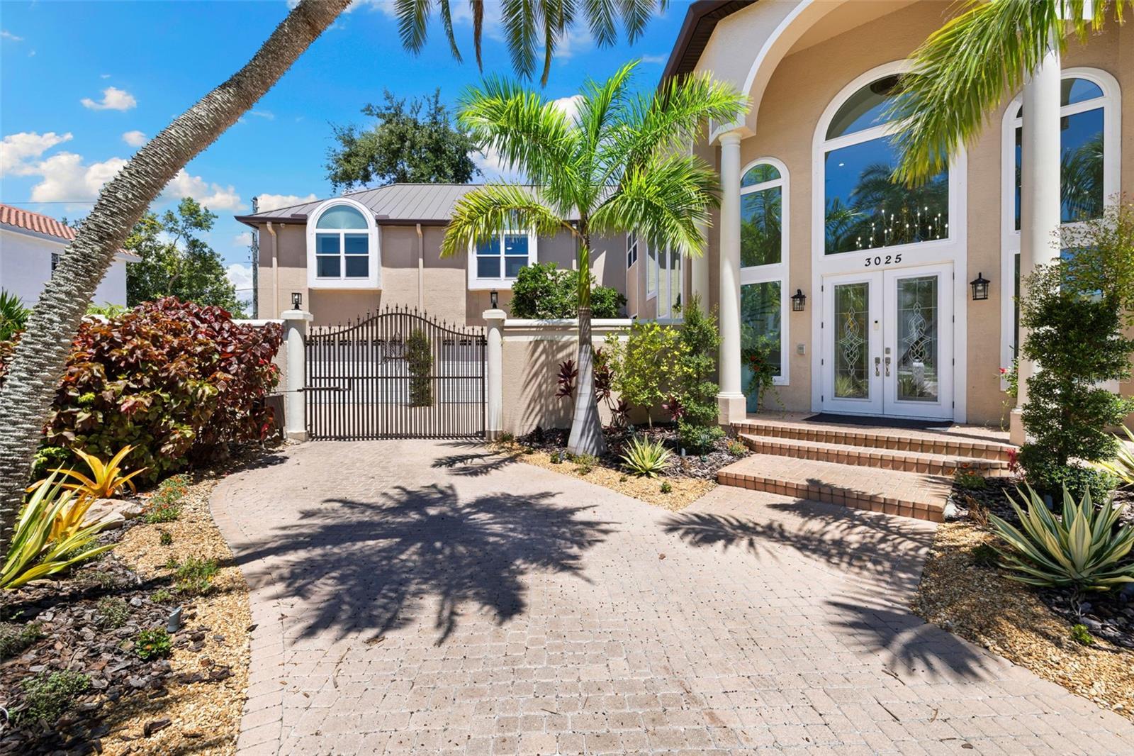 Image 2 of 80 For 3025 Oakmont Drive