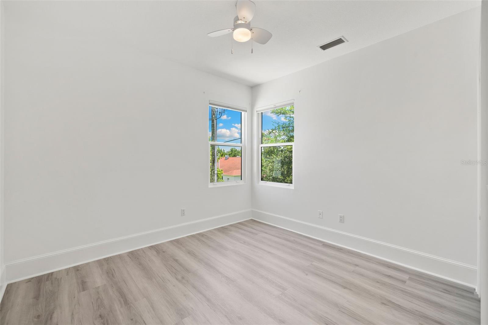 Image 51 of 80 For 3025 Oakmont Drive