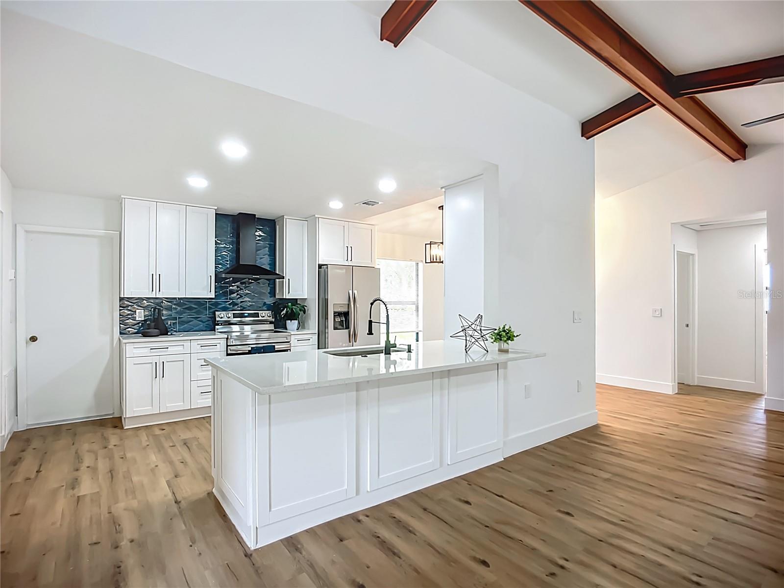 Image 15 of 59 For 1104 23rd Avenue W