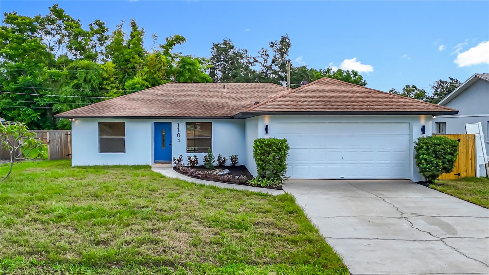 Image 2 of 59 For 1104 23rd Avenue W