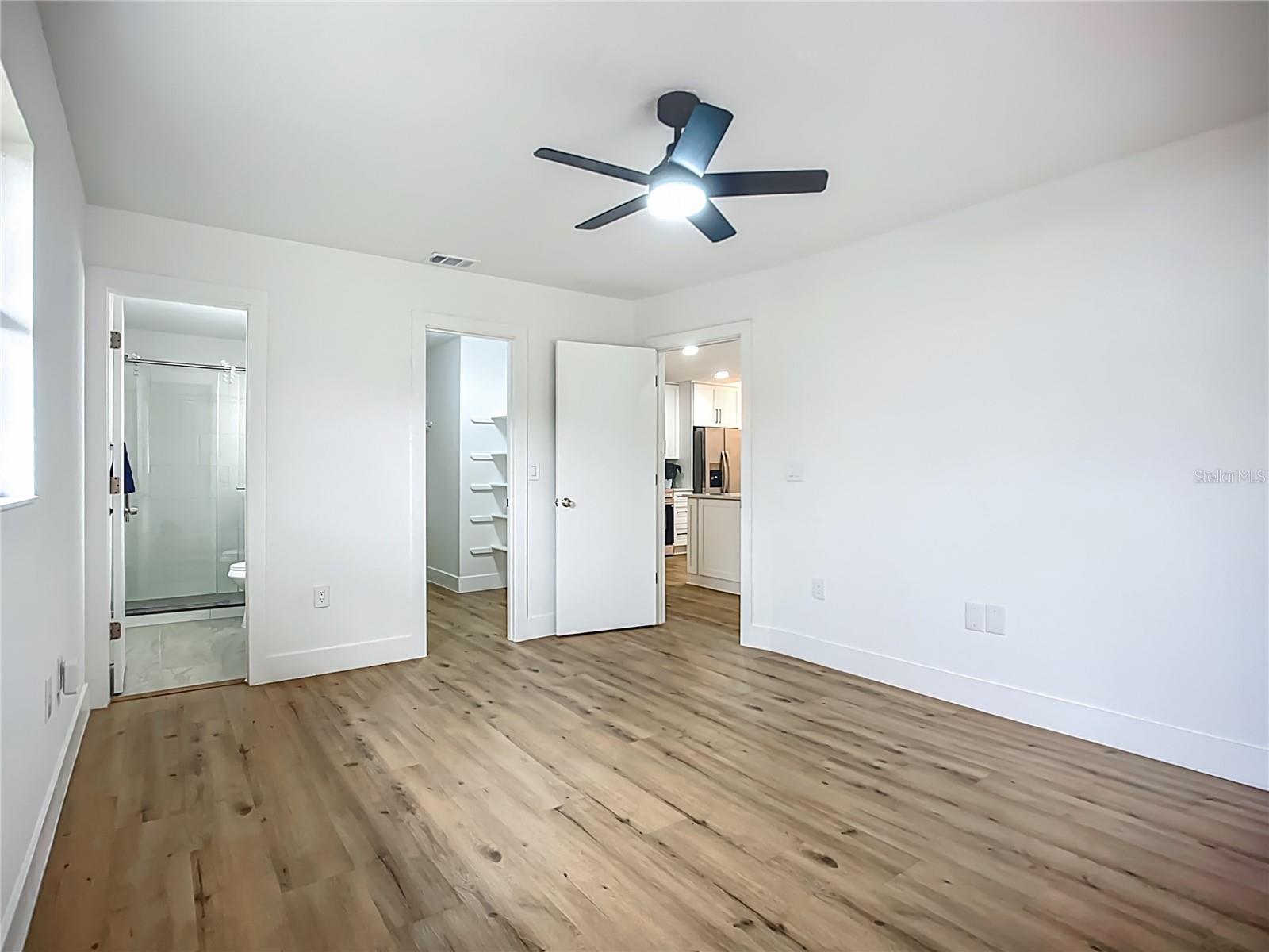 Image 22 of 59 For 1104 23rd Avenue W