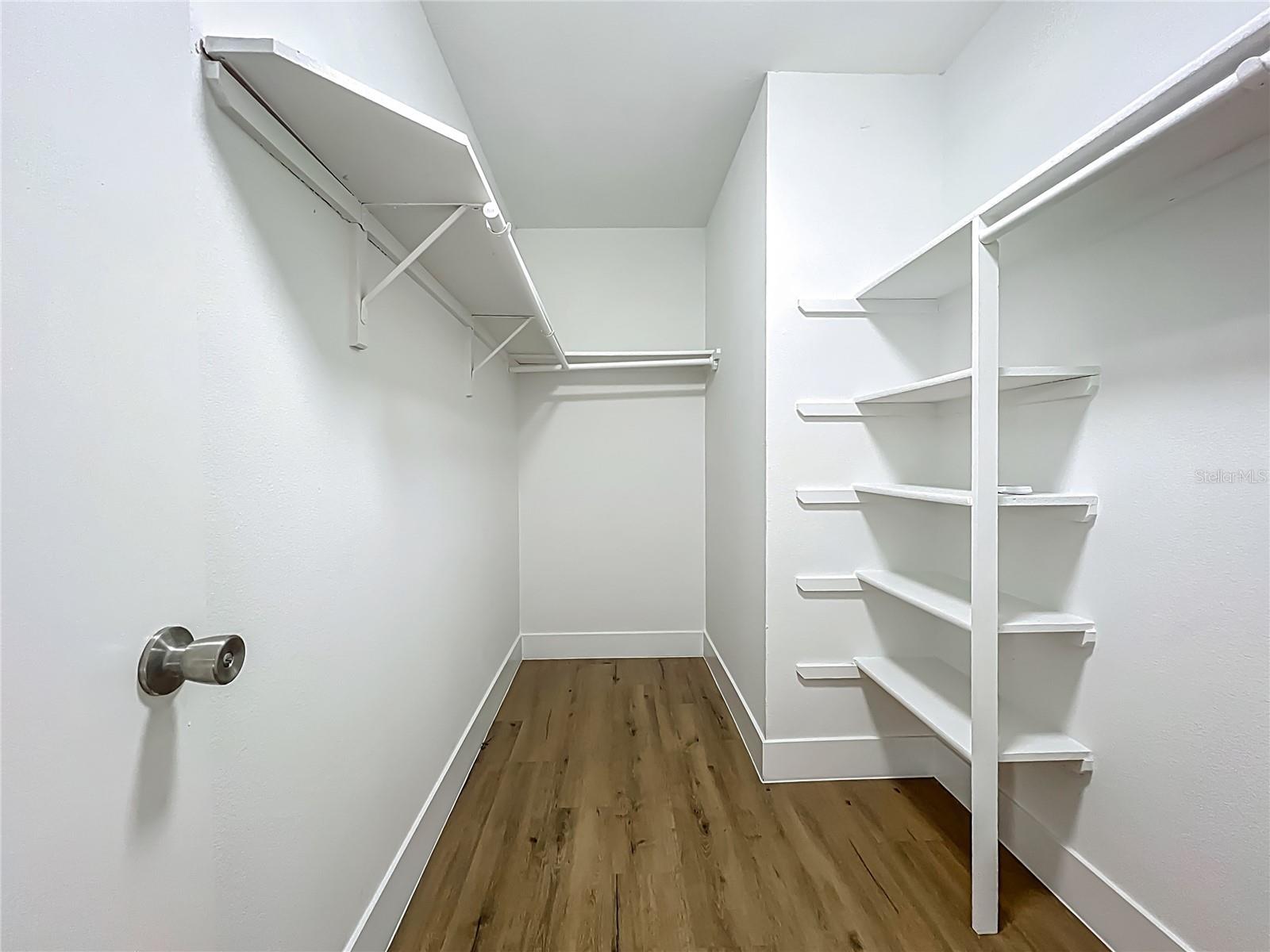 Image 25 of 59 For 1104 23rd Avenue W