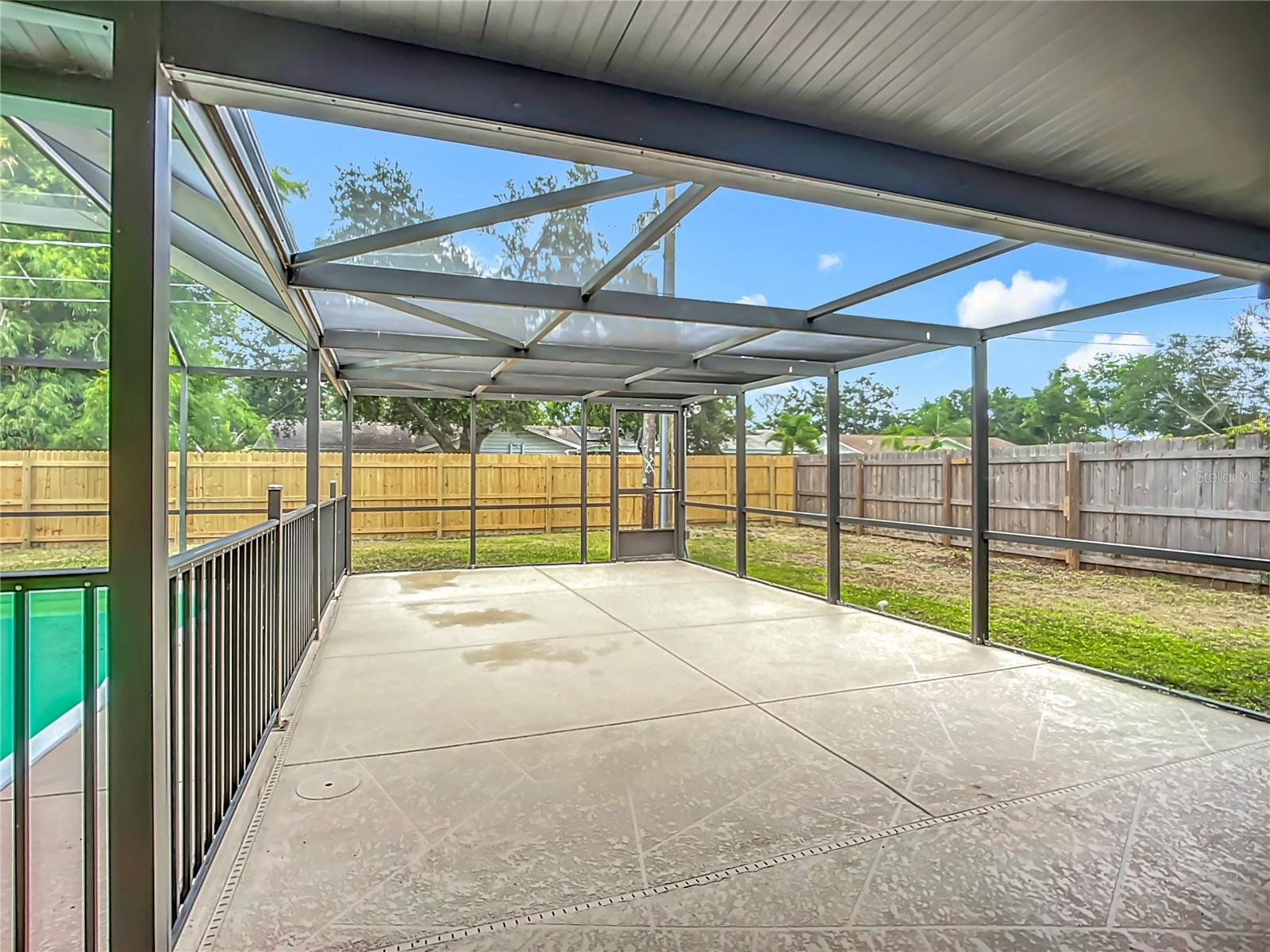 Image 38 of 59 For 1104 23rd Avenue W