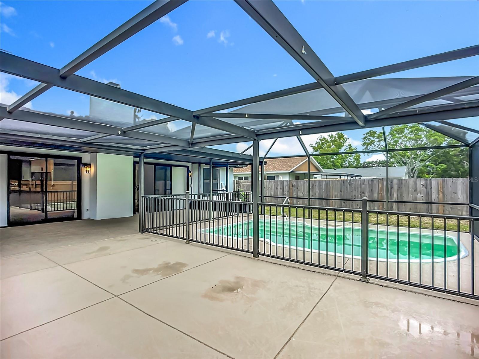 Image 39 of 59 For 1104 23rd Avenue W