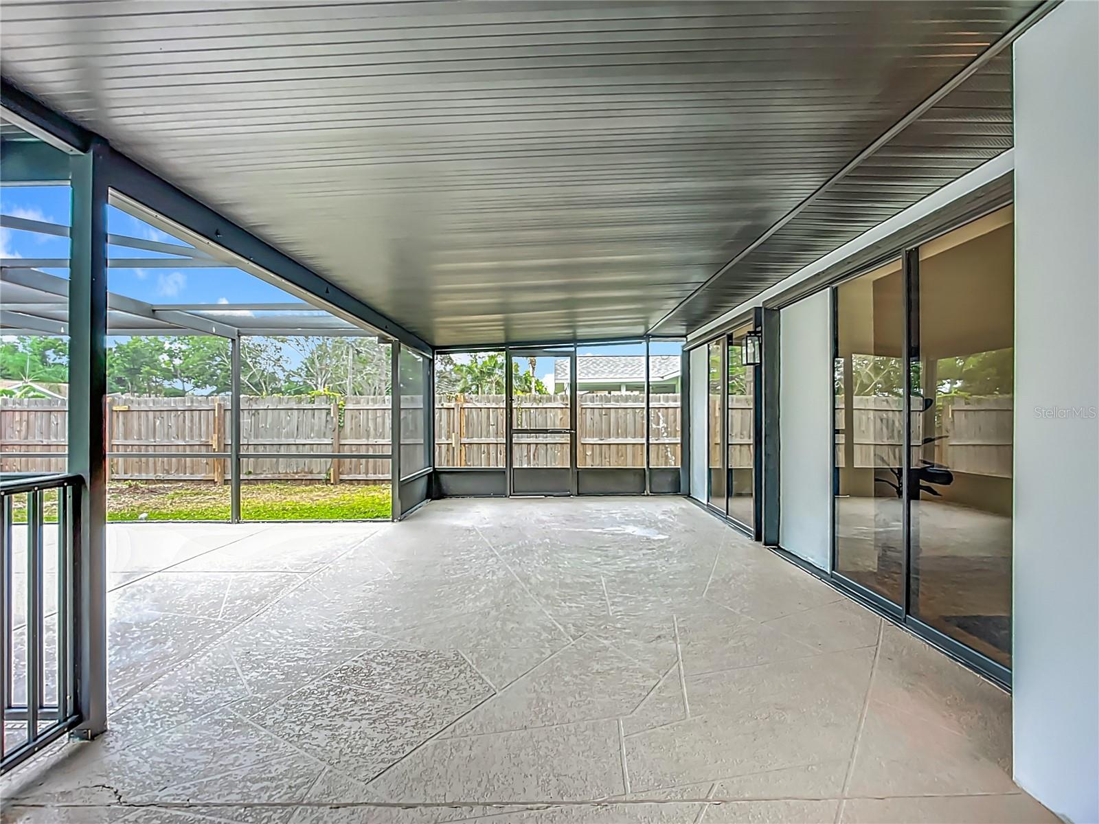 Image 40 of 59 For 1104 23rd Avenue W