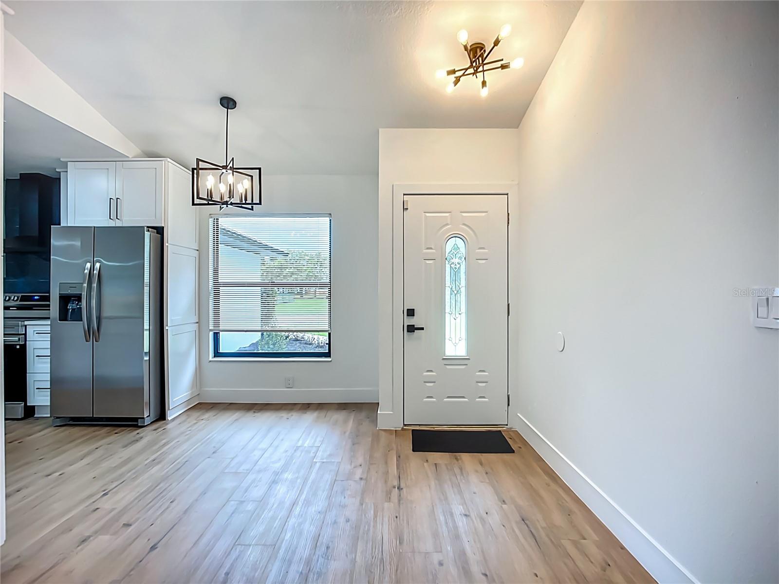 Image 6 of 59 For 1104 23rd Avenue W