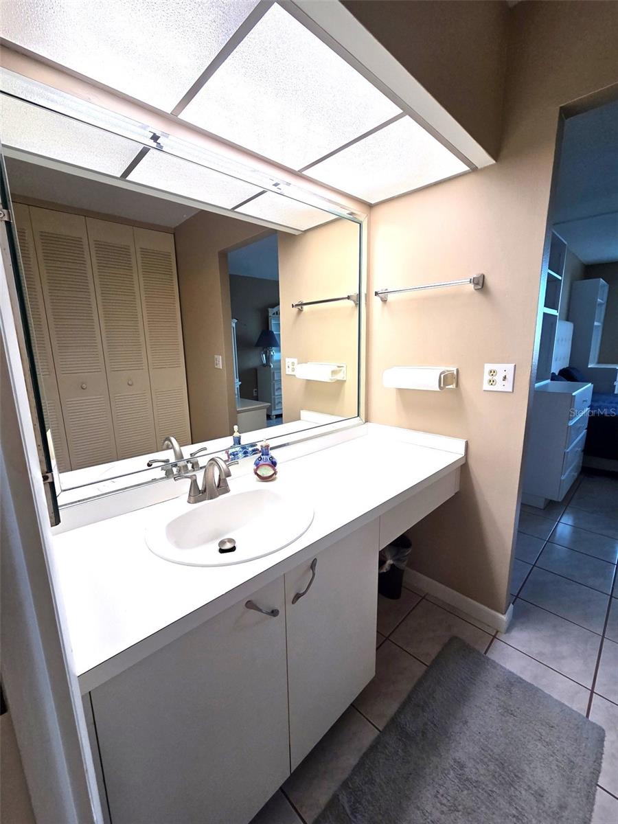 Image 21 of 32 For 632 Edgewater Drive 633