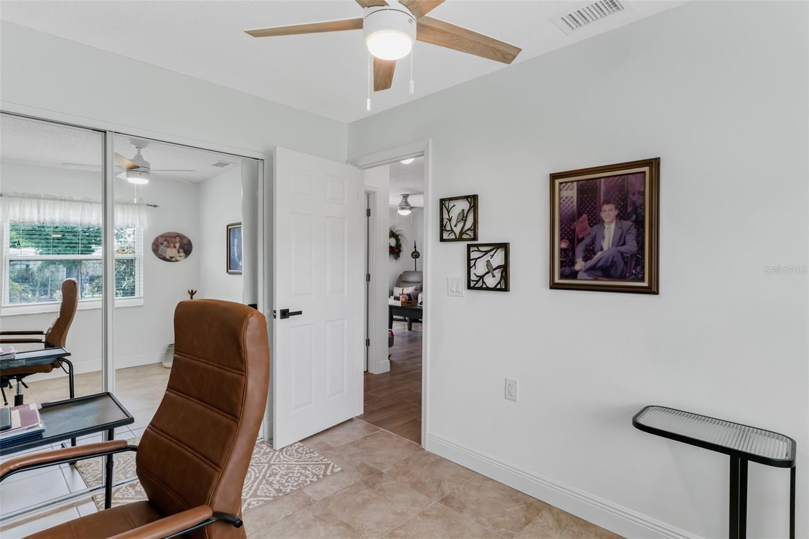 Listing photo id 24 for 6411 Elmhurst Court