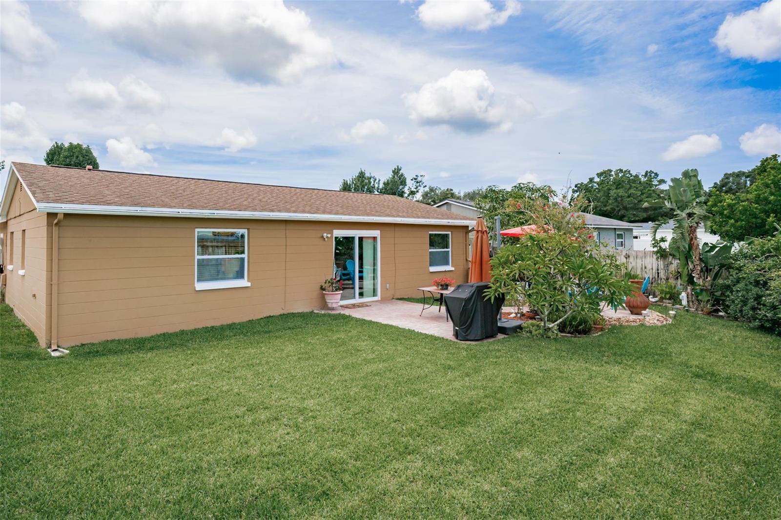 Listing photo id 30 for 6411 Elmhurst Court