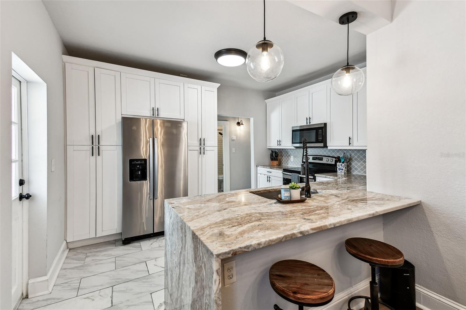Listing photo id 20 for 111 Ida Street