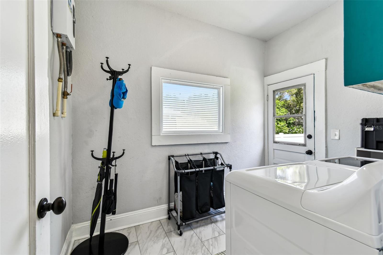 Listing photo id 38 for 111 Ida Street