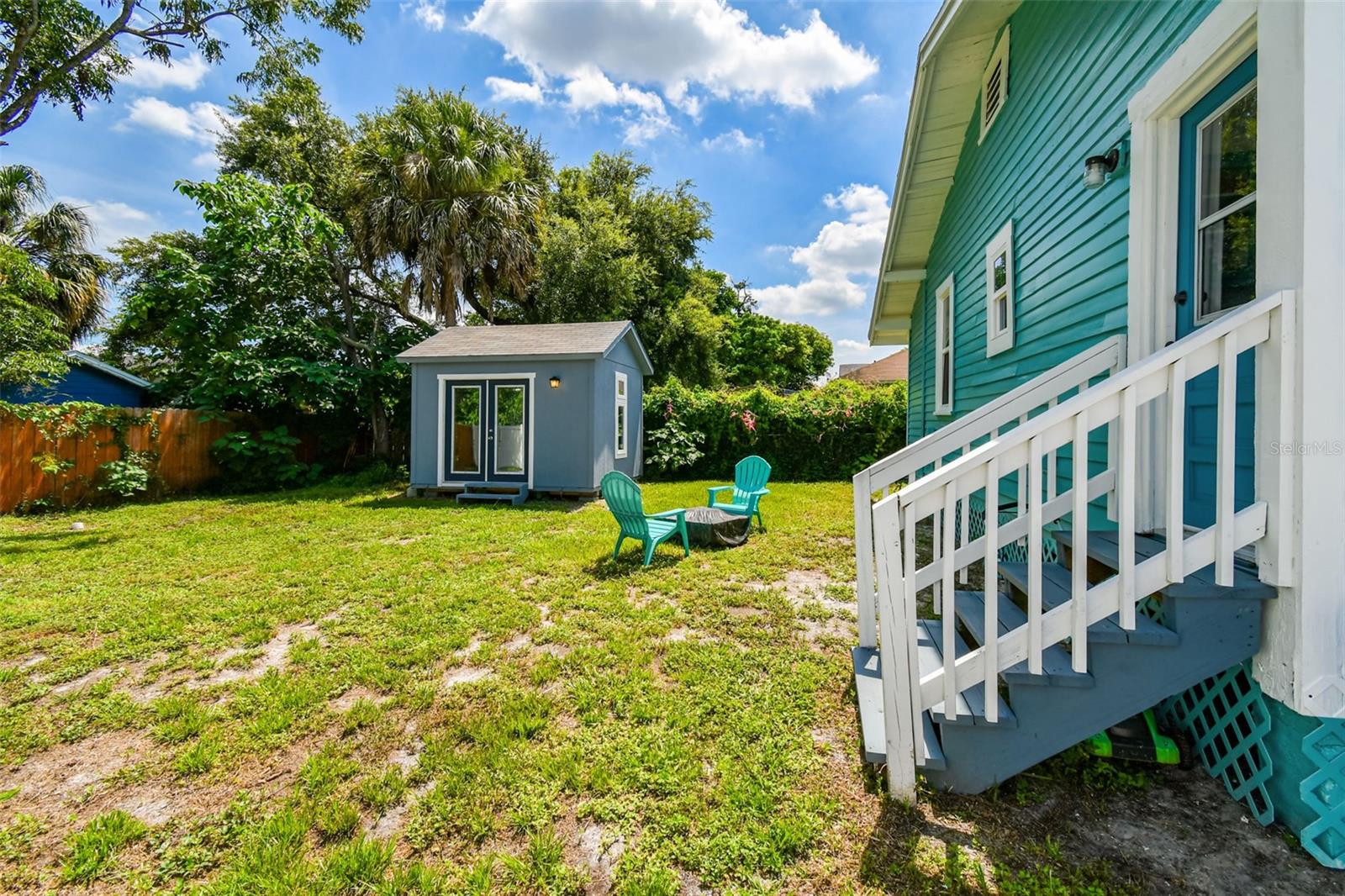 Listing photo id 41 for 111 Ida Street