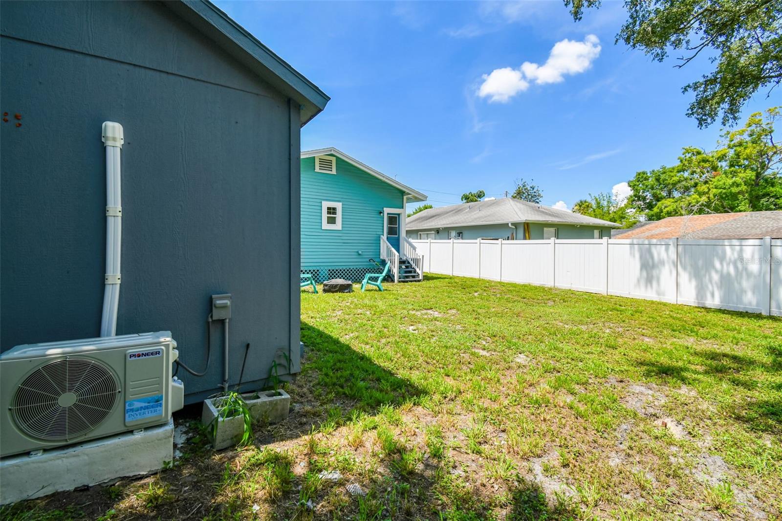 Listing photo id 44 for 111 Ida Street