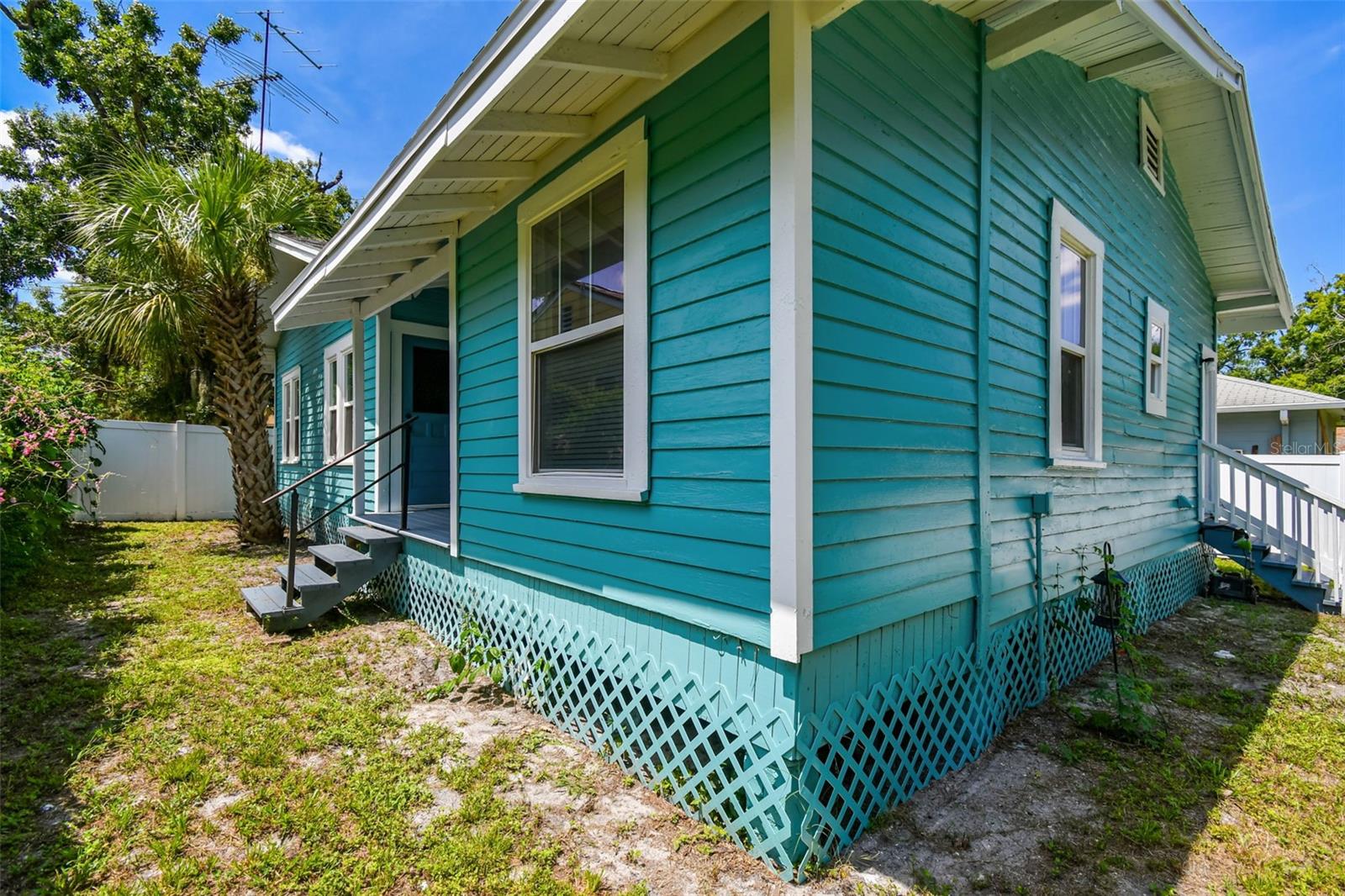 Listing photo id 48 for 111 Ida Street
