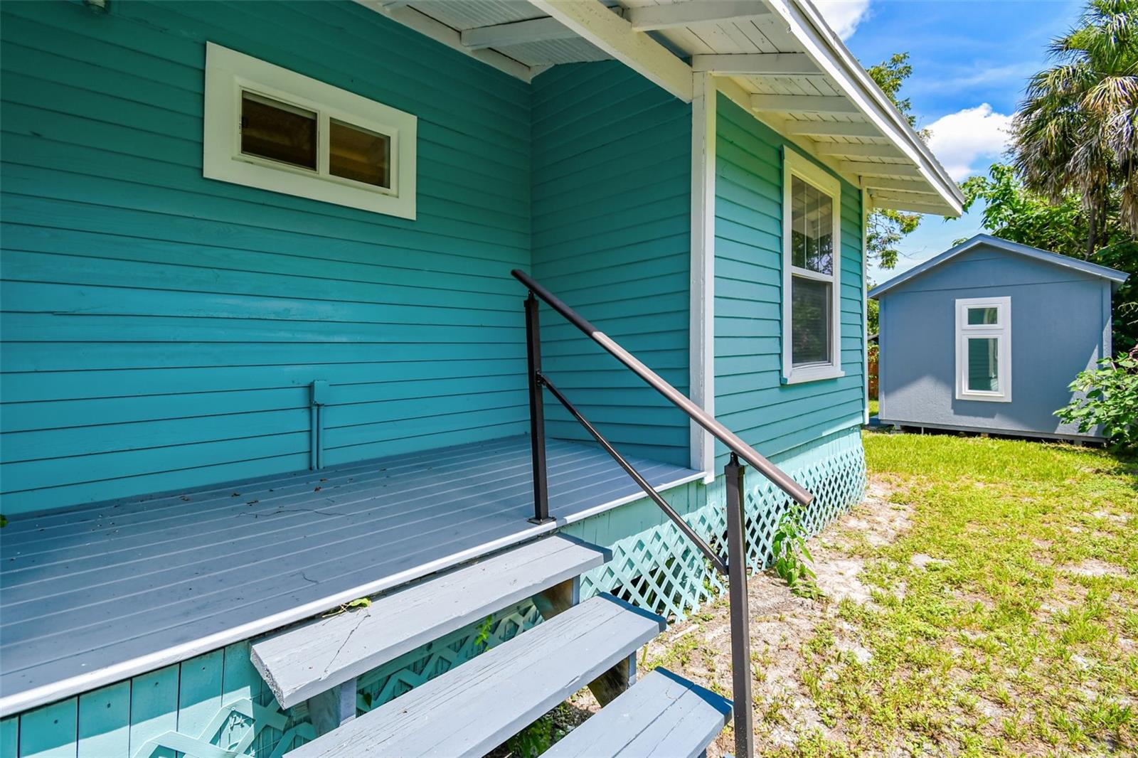 Listing photo id 49 for 111 Ida Street