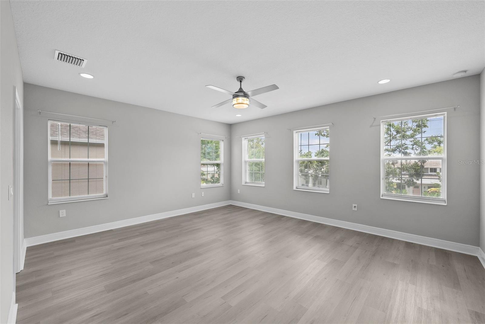 Image 19 of 45 For 1432 49th Avenue N