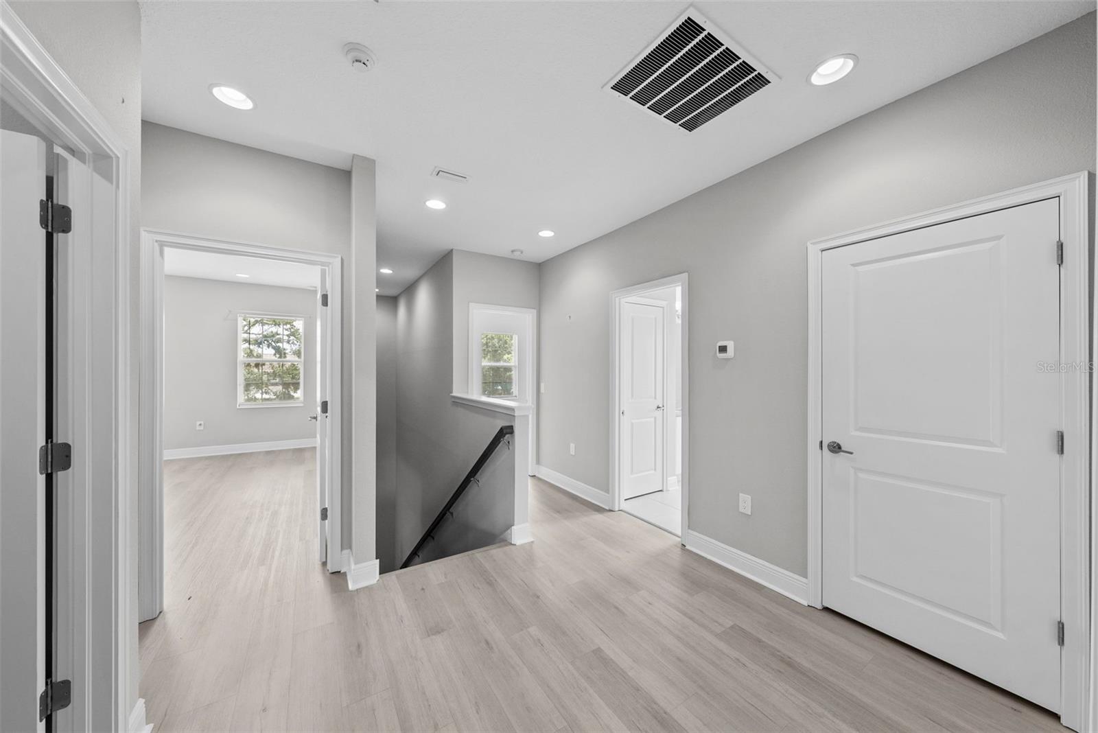 Image 26 of 45 For 1432 49th Avenue N