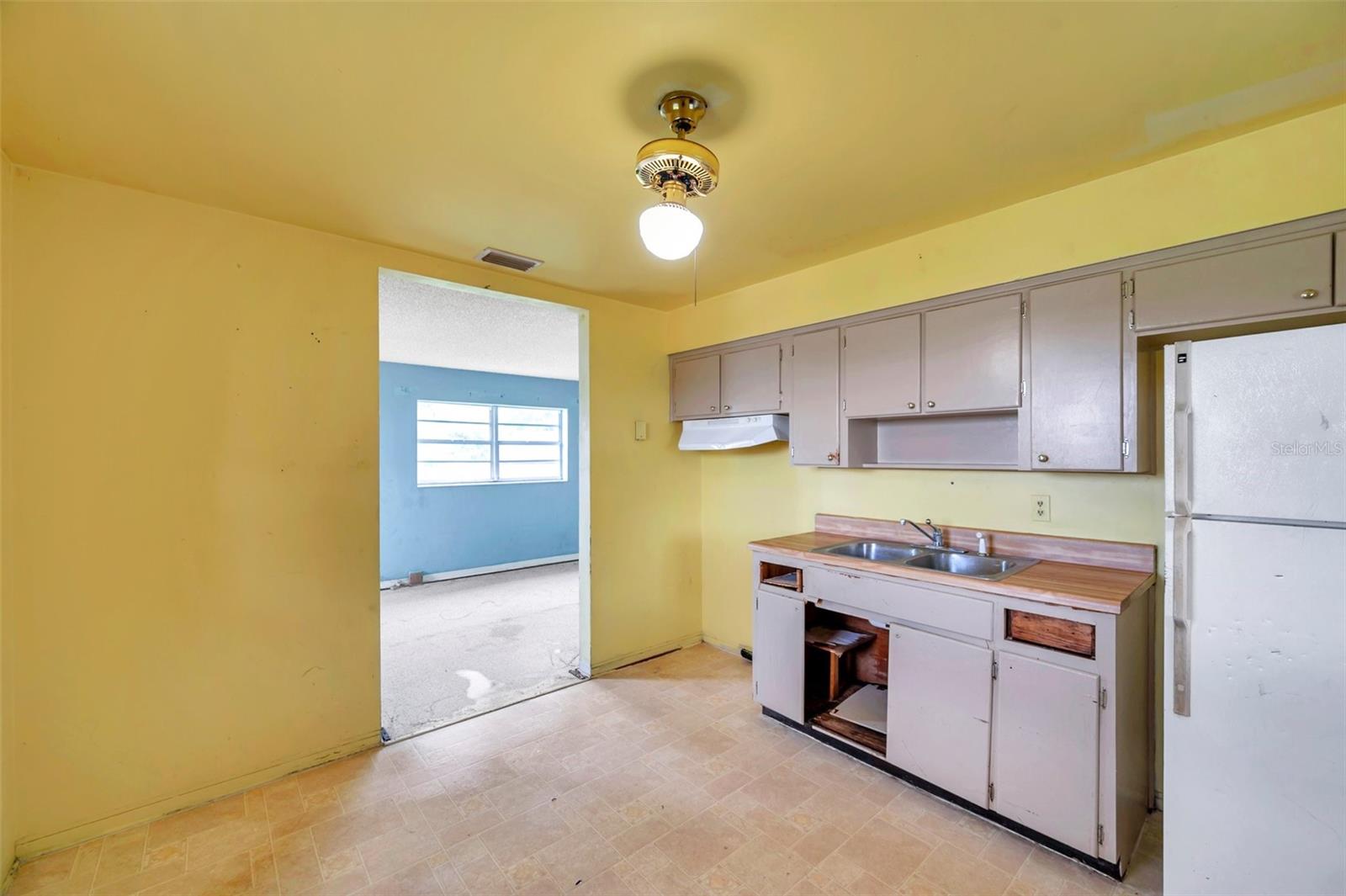 Image 11 of 32 For 928 13th Street
