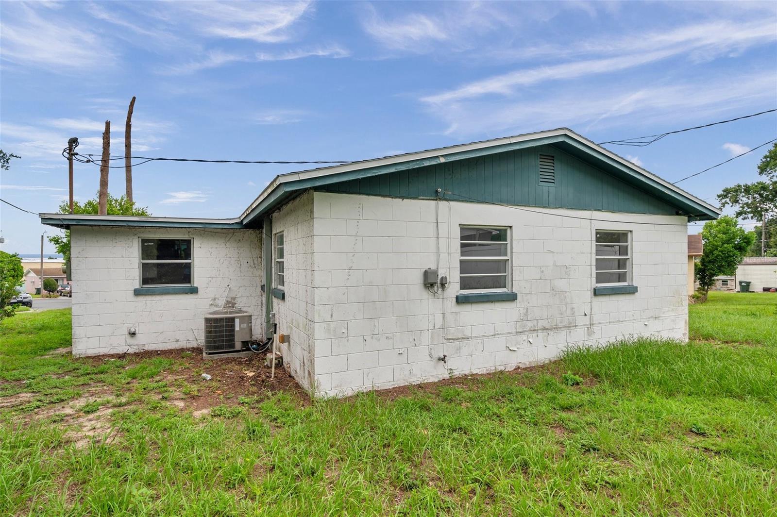 Image 27 of 32 For 928 13th Street