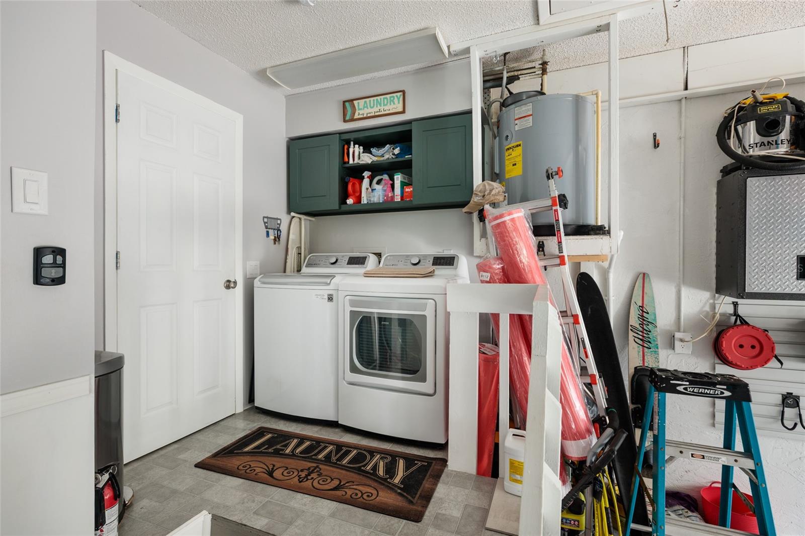 Image 25 of 40 For 731 Caya Costa Court Ne